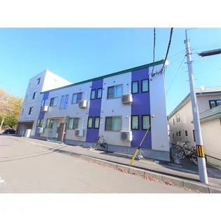 レオーネ・パティオ・ブルー【2階】の外観