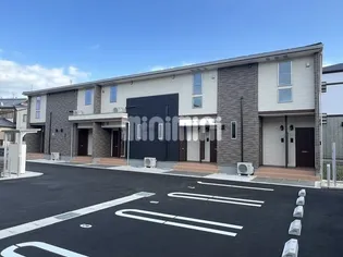 カリーナ ルナの画像