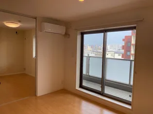 ムライチ・ガーデンテラス【4階】の居間