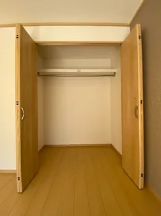 ピューラ城ヶ崎B棟【1階】の内装