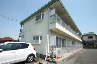 ピューラ城ヶ崎B棟【1階】の外観