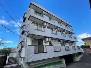 カーサ泉中央【2階】の外観