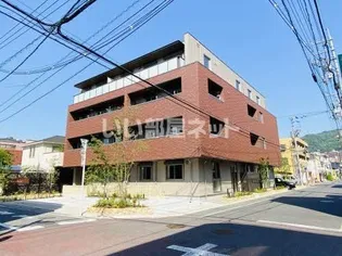 クリソベリル【2階】の外観