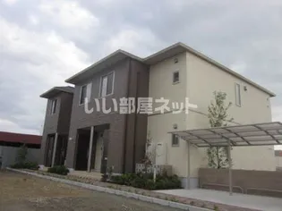 M A C COURTの画像