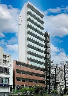 東京都新宿区富久町【マンション】の外観