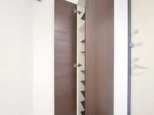 ラグジースペース南郷【2階】の内装