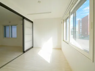 ラグジースペース南郷【2階】の内装