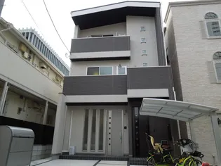 DOLCE中目黒【3階】の外観