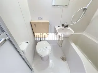 ビバリーエンドレス【2階】の内装