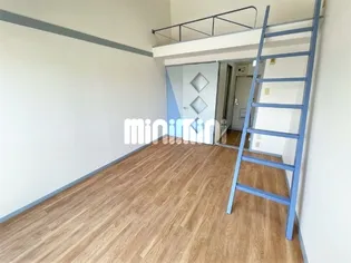 ビバリーエンドレス【2階】の居間