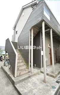 シャン・ドゥ・ブレ【1階】の外観