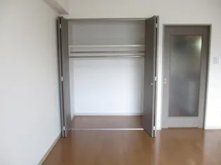 ラ・ペジブル金沢【5階】の内装