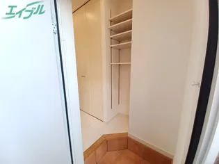 バスティード海山道【1階】の玄関