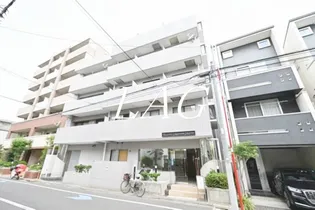 東京都新宿区西落合1【マンション】の外観