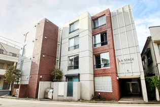 東京都中野区新井5【マンション】の外観