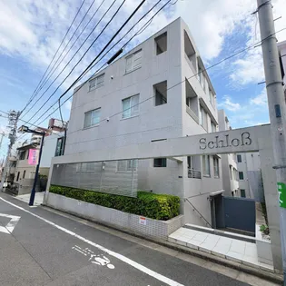 シュロス初台【4階】の外観