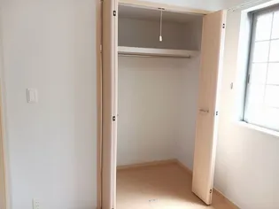 メゾン・ファミーユII【1階】の内装