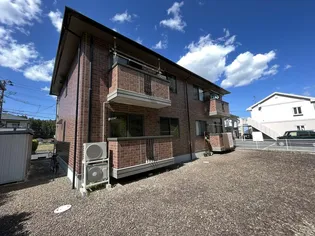 ファミリア泉【1階】の外観