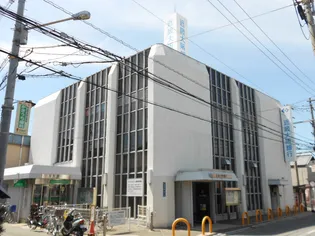 ピラミッドアネックスの周辺