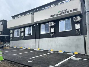 メリディアン国見駅前伍番館【1階】の外観