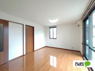 サンメゾンII【2階】の居間