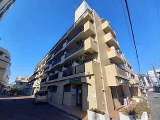 ファミーユ第2前川ビルの画像