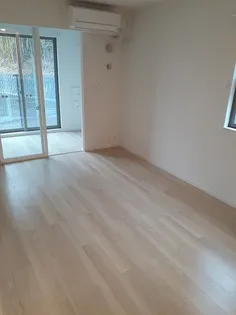 ウルビーノ II【1階】の居間