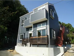 アザーレTの外観