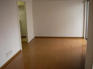 エトワール西台【2階】の居間