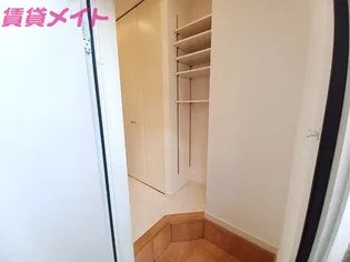 バスティード海山道【1階】の玄関