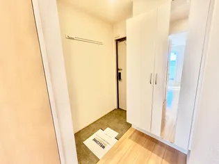 プレジール A【3階】の玄関