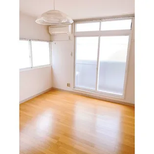 コーポ高松II【2階】の居間