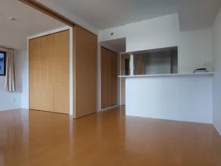 ペイサージュ音羽壱番館【2階】の居間