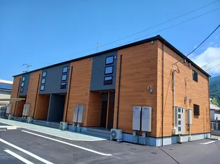 愛媛県四国中央市寒川町【アパート】の外観