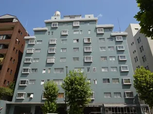 麻布広尾ナショナルコート【1階】の外観