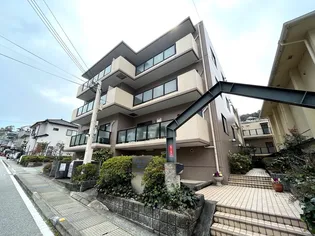 ラ・ベルメゾン長尾台【3階】の外観