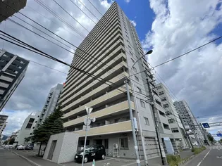 レジデンスカープ札幌【17階】の外観