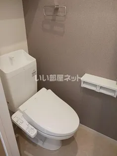 アン・リヴィール【1階】の内装