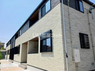 アン・リヴィール【1階】の外観