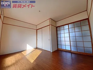 サニイプレイスレジデンス【1階】の居間