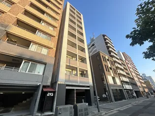 フェミネンス御所西【3階】の外観