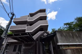 ベルメゾン千里山【1階】の外観