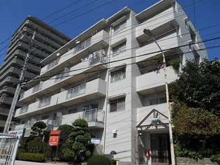 ファイネスト【4階】の外観