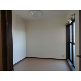 ホーユーパレス金沢入江【4階】の居間