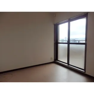 ホーユーパレス金沢入江【4階】の居間