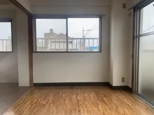 サンライズビル【3階】の居間