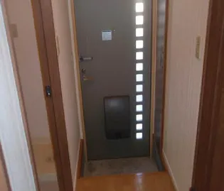 セゾン・メルベイユ【2階】の玄関