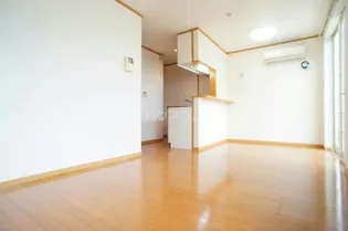 エレガンテカーサ【2階】の内装