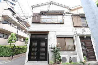 東京都文京区千駄木3【一戸建】の外観