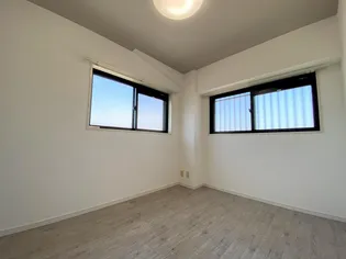 フォンターナ杉浦【3階】の内装